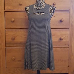 American Outfitters Soft & Sexy Black/White Dress